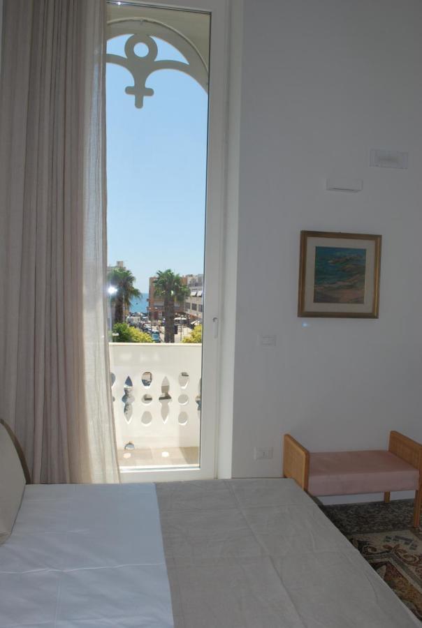 Palazzo Del Cavaliere Bed & Breakfast Gallipoli Exterior photo
